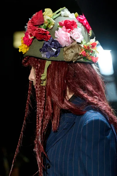 Look 30